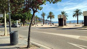 83 - Rosas - Paseo Maritime et Plage Nova